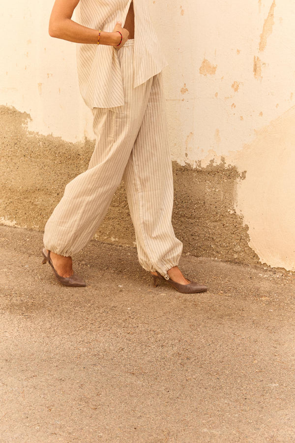 Vivienne low topo